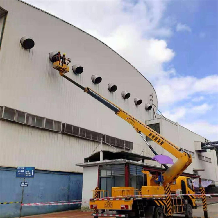 巨鹿县高空作业车出租服务：专业广告牌安装解决方案